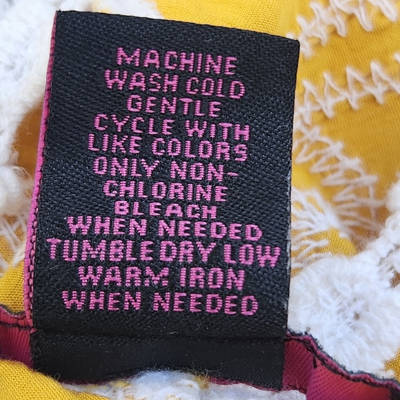 IT'S PINK Women’s Tank Top Size Large Yellow Lace Embroidery Whimsigoth Babydoll - Picture 4 of 10